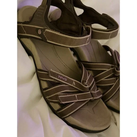 Teva Tirra Taupe Brown & Purple Sandals 8.5 Tan - Picture 3 of 6